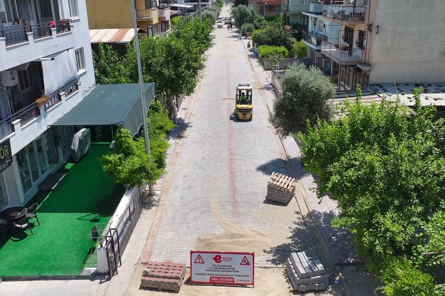 Umurlu’da hummalı çalışma: 10 bin metrekarelik alan yenileniyor