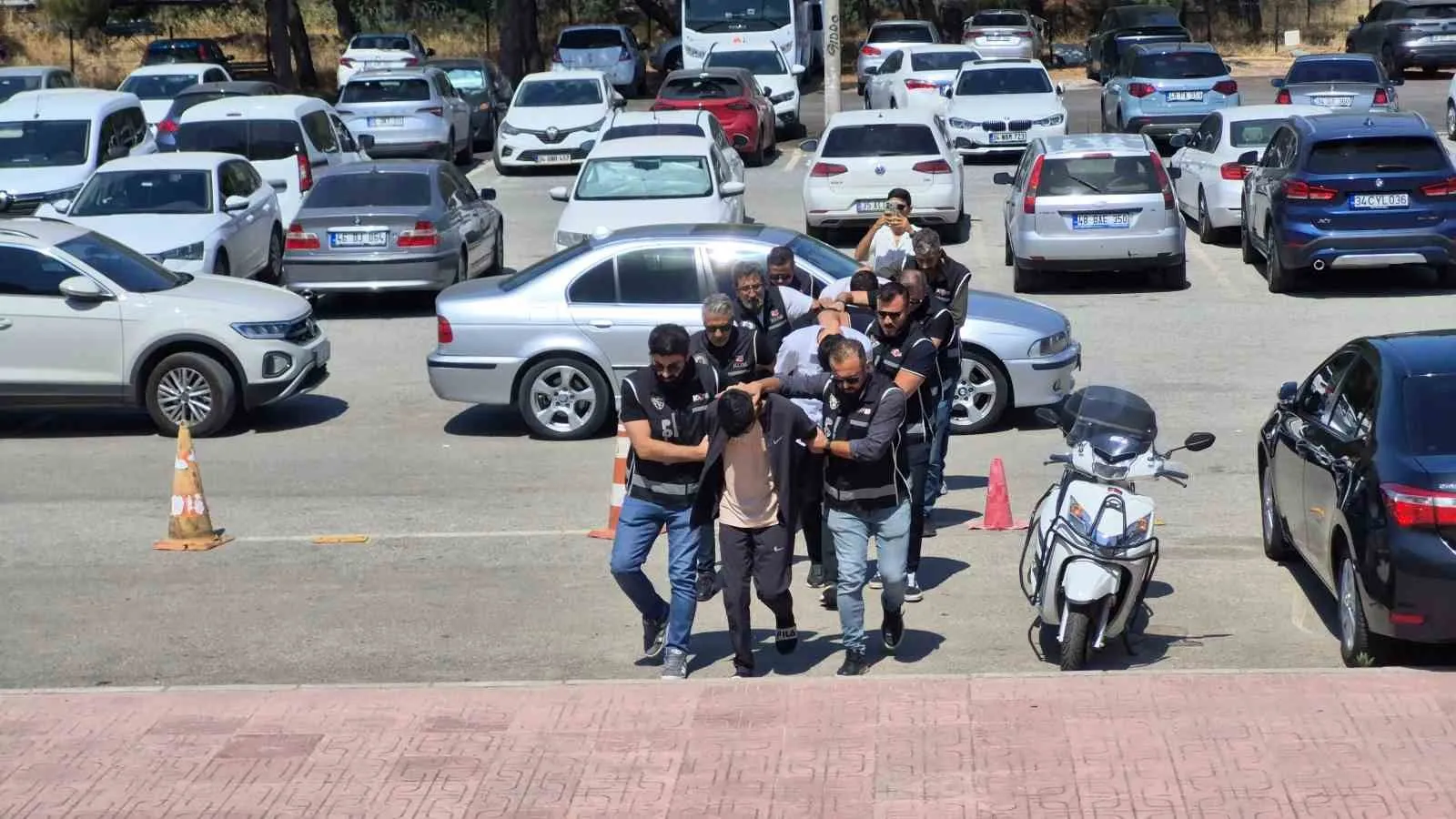 Bodrum'daki saldırı dosyasında 4 ilde nefes kesen takip: 3 tutuklama