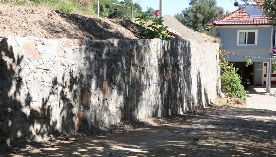 Bozdoğan’da toprak kaymasına karşı sağlam önlem: Karabağlar’da çalışmalar tamamlandı