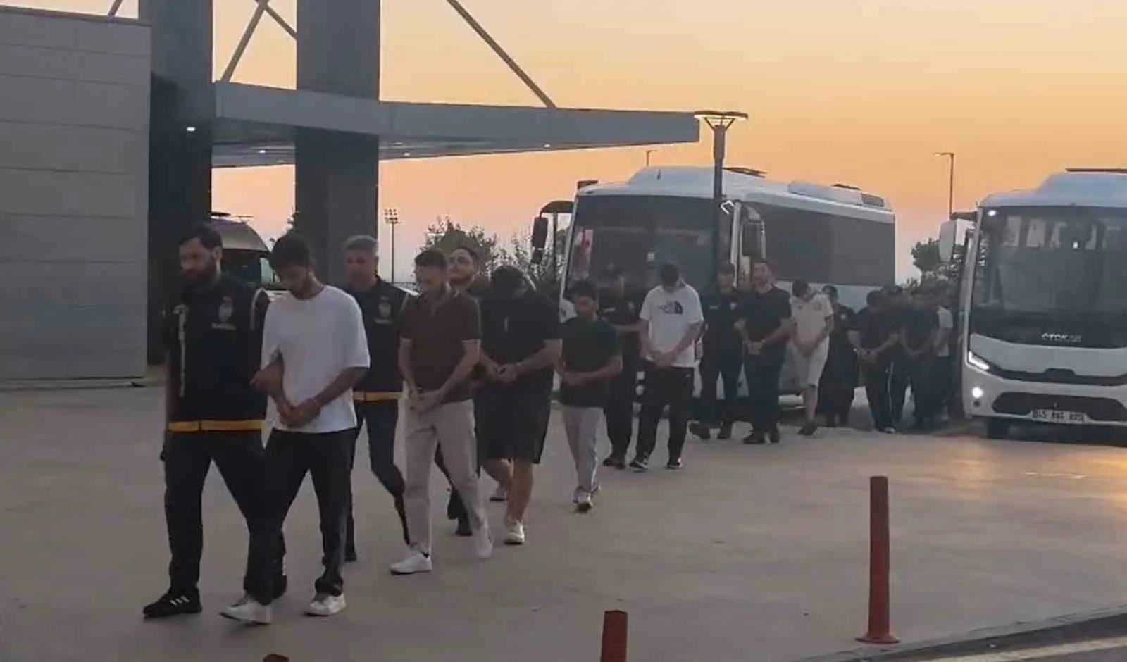 Kripto borsalarında 300 milyonluk iz sürme: Suç örgütüne beş ilde şafak operasyonu