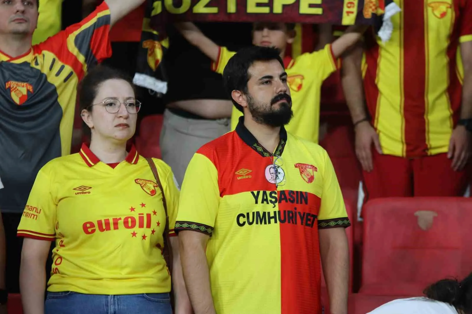 Göztepe ile Gençlerbirliği İlk Yarıda Kilidi Açamadı: Gürsel Aksel'de Sessiz Geçen 45 Dakika