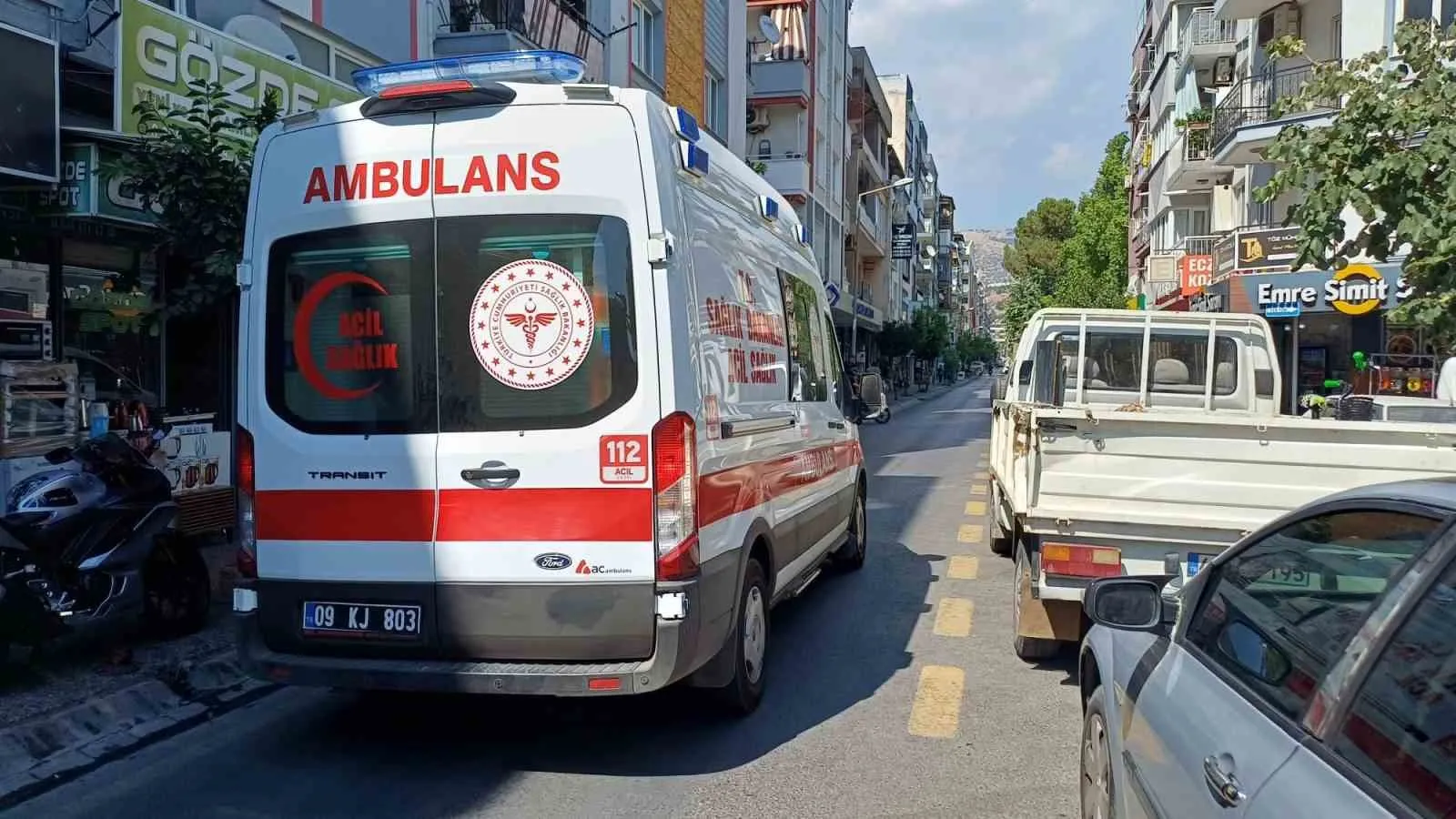 Efeler'de vicdanlı komşu hayat kurtardı: Bodrum katındaki dramı fark etti