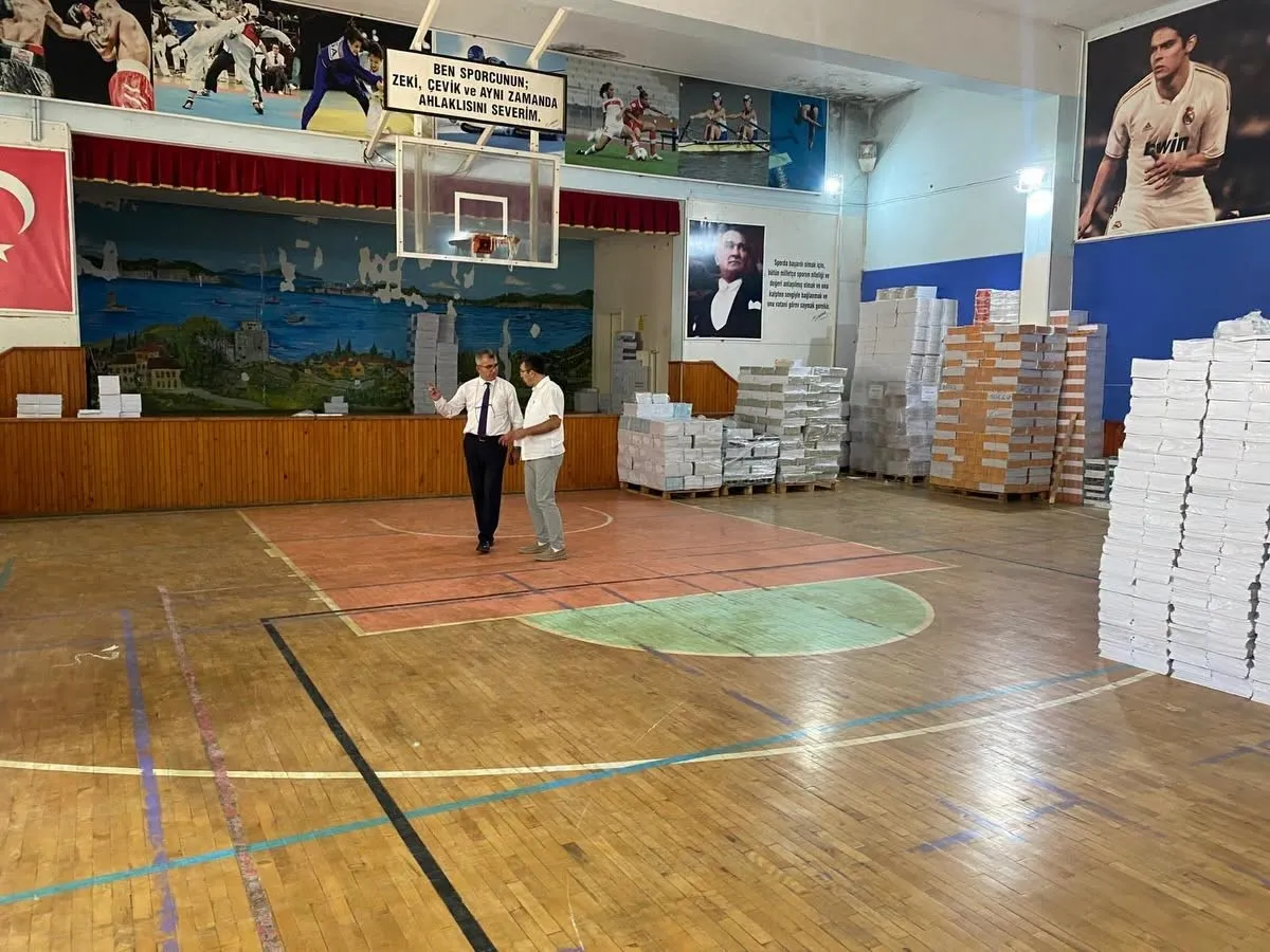 Söke'de eğitim maratonu başladı: Ücretsiz kitaplar raflara diziliyor