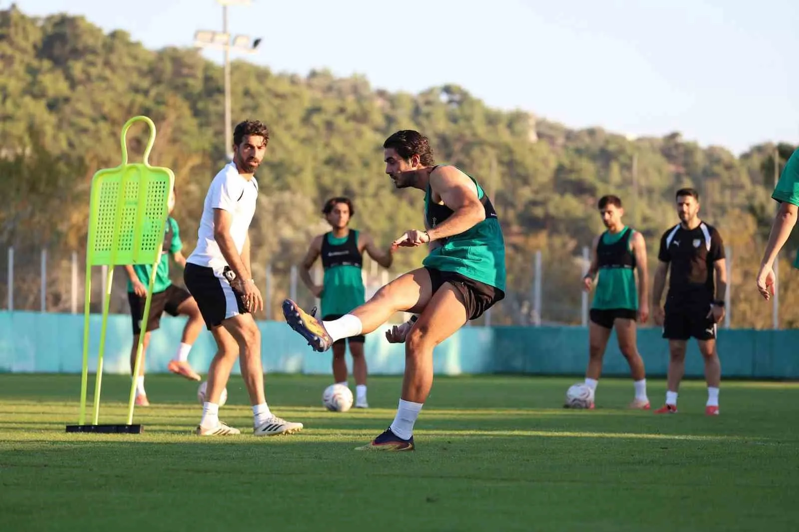 Bodrum FK'da Burhan Eşer'den taraftara çağrı: Gençlerimize sahip çıkalım