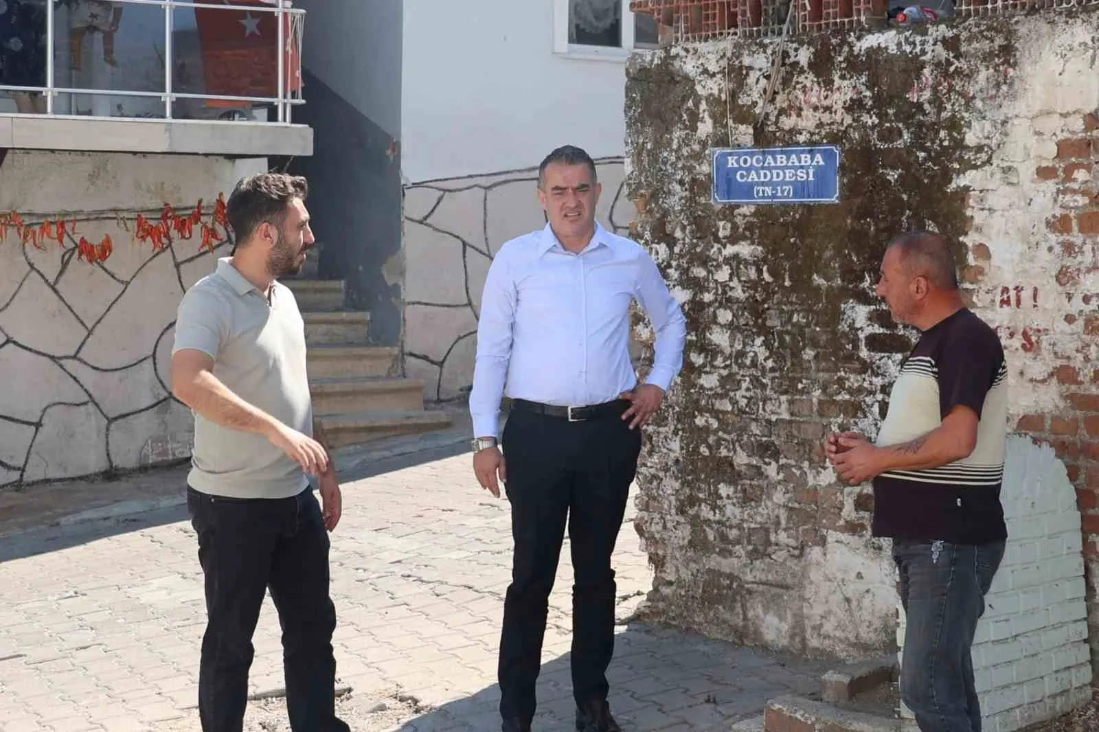 Koçarlı’da Konforlu Ulaşım İçin Mesai: Kocababa Caddesi Yenileniyor