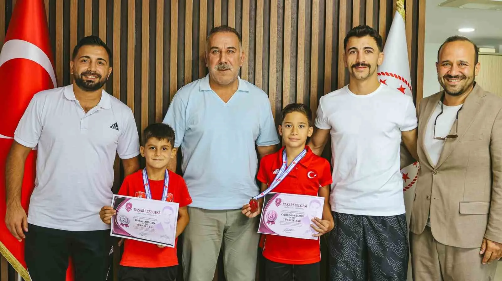 Aydınlı minik pehlivanların büyük başarısı: Milli takım kampına davet edildiler