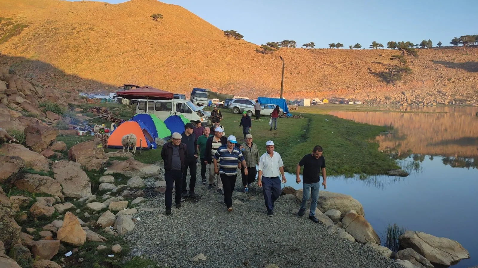 Sandıras Dağı Zirvesinde 7 Asırlık Vefa: Binlerce Yörük Eren Dede’de Buluştu