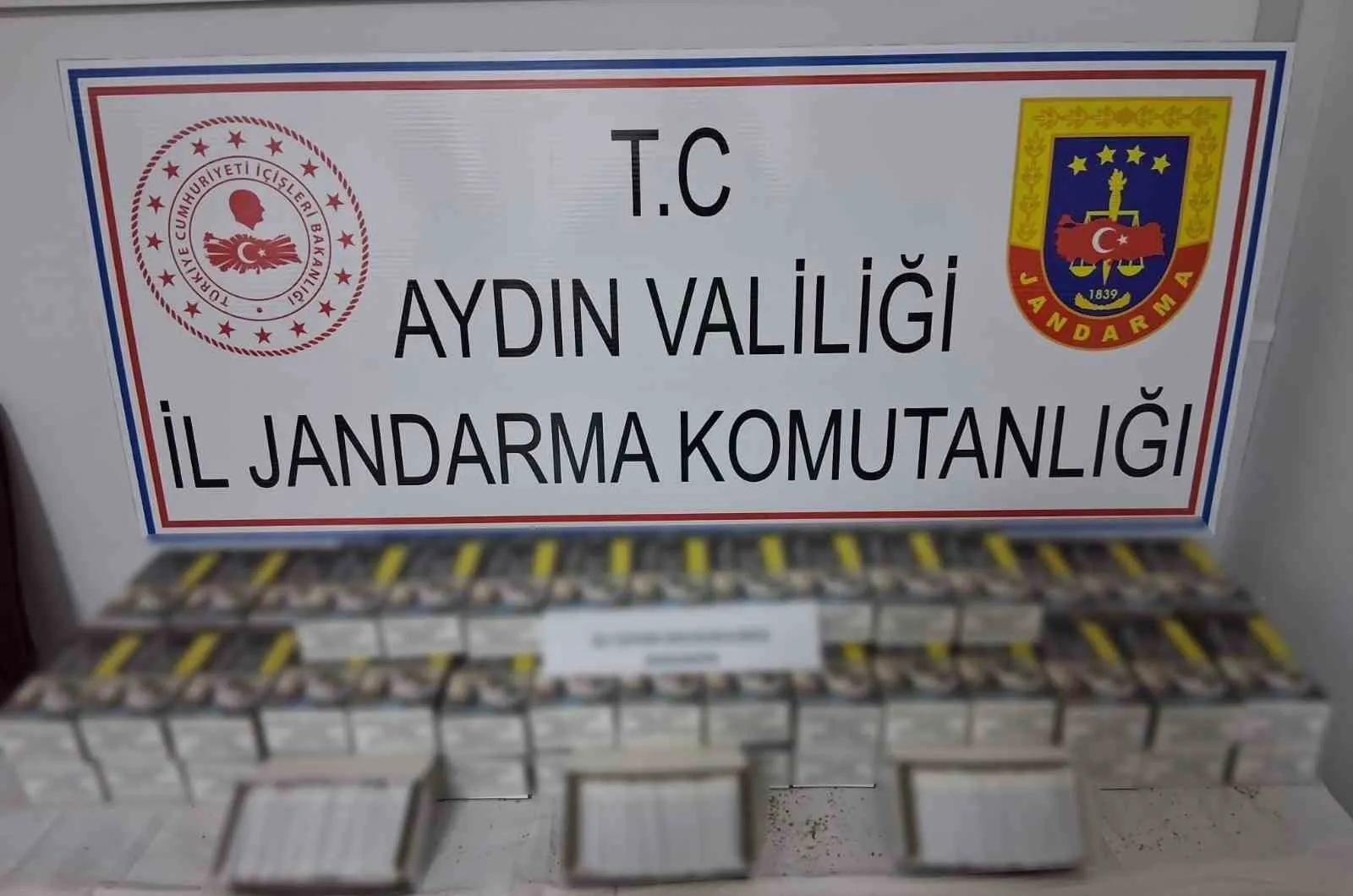 Selatin Tüneli'nde tütün kaçakçılarına jandarma engeli