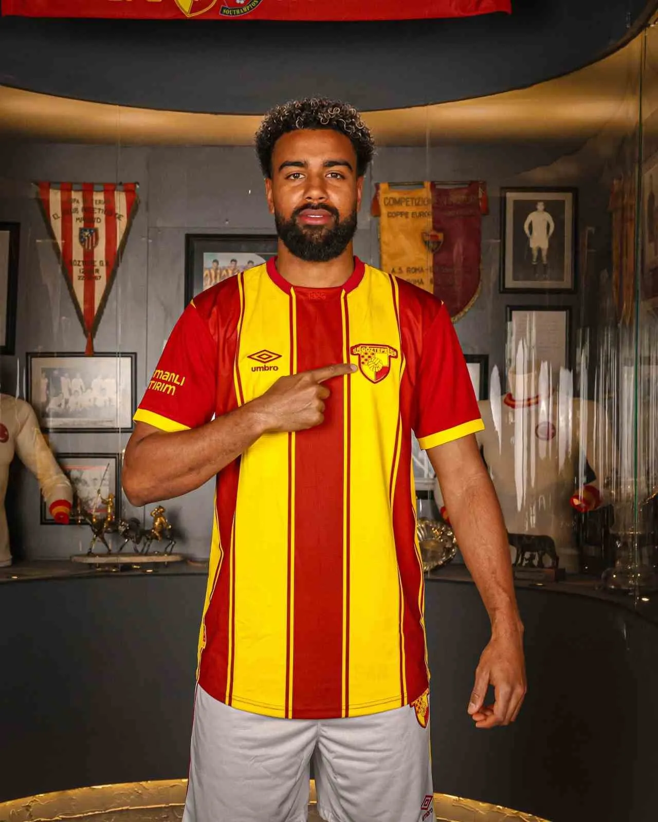 Göztepe’de transfer trafiği hız kesmiyor: 8. takviye savunmaya