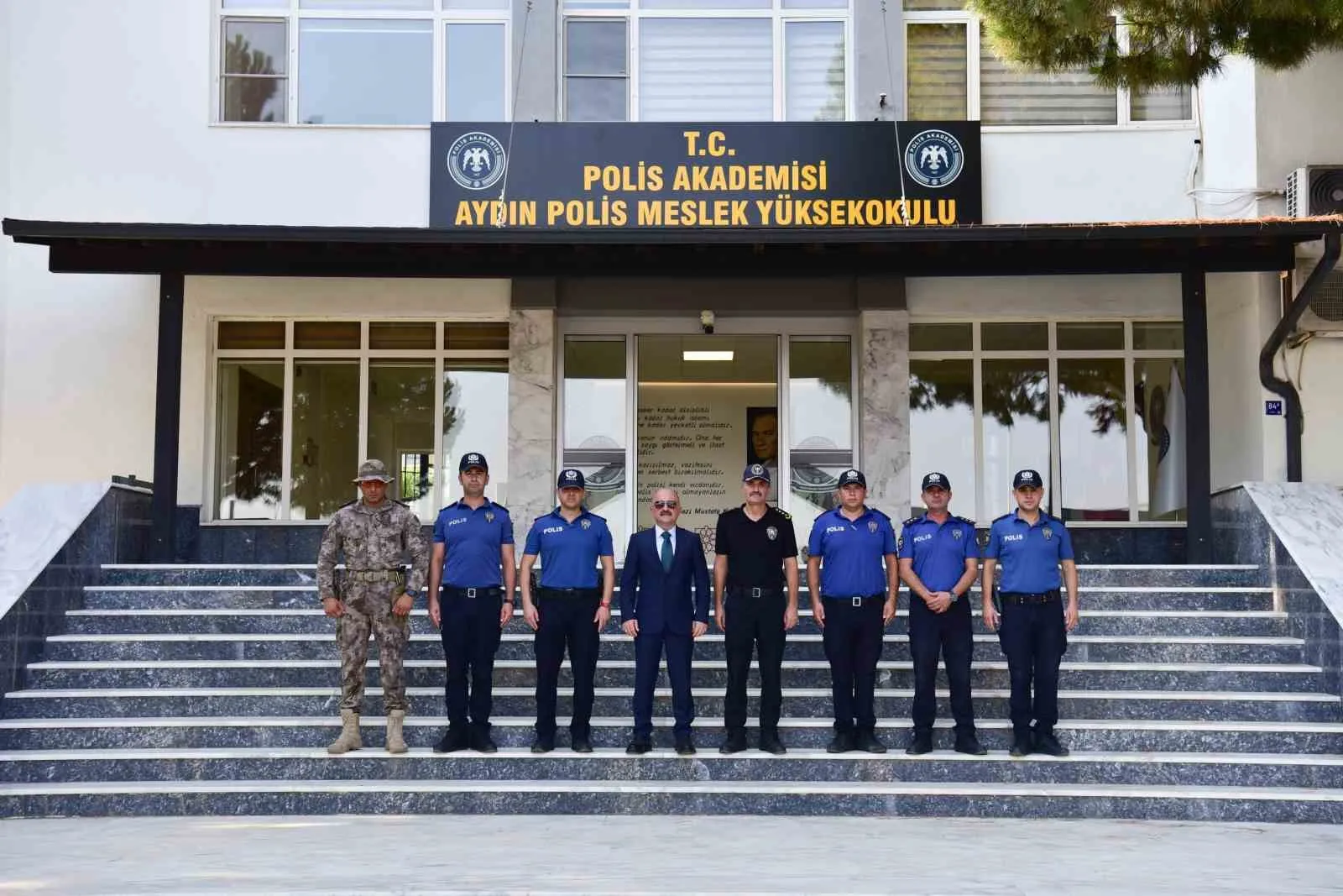 Emniyetin genç neferleri için sahada: Vali Varol’dan PMYO’ya tam not