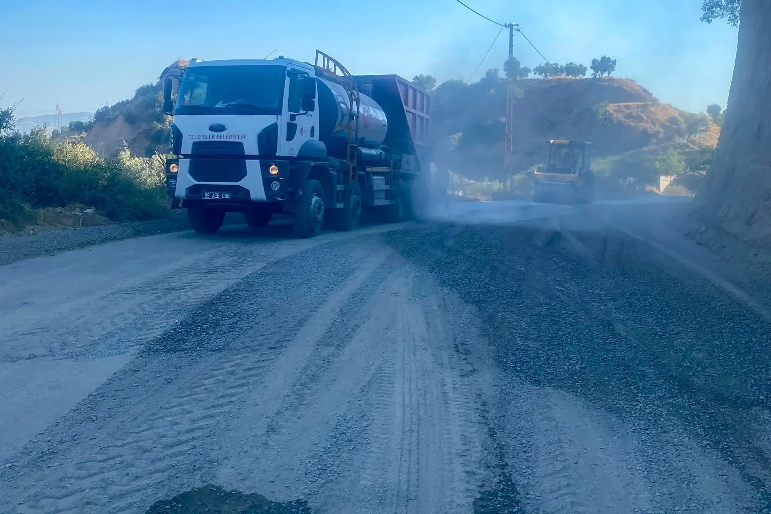Pınardere’de yol çilesi bitiyor: Efeler Belediyesi’nden konforlu dokunuş