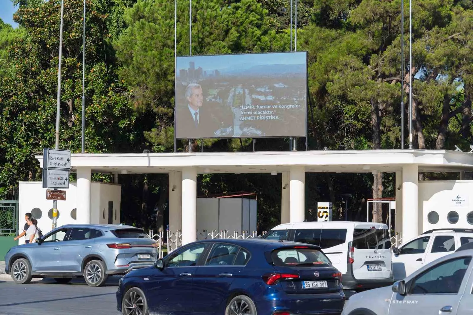 Kültürpark'ta Tarihi Buluşma: Piriştina'nın Sözleri Artık Dijital Ekranda