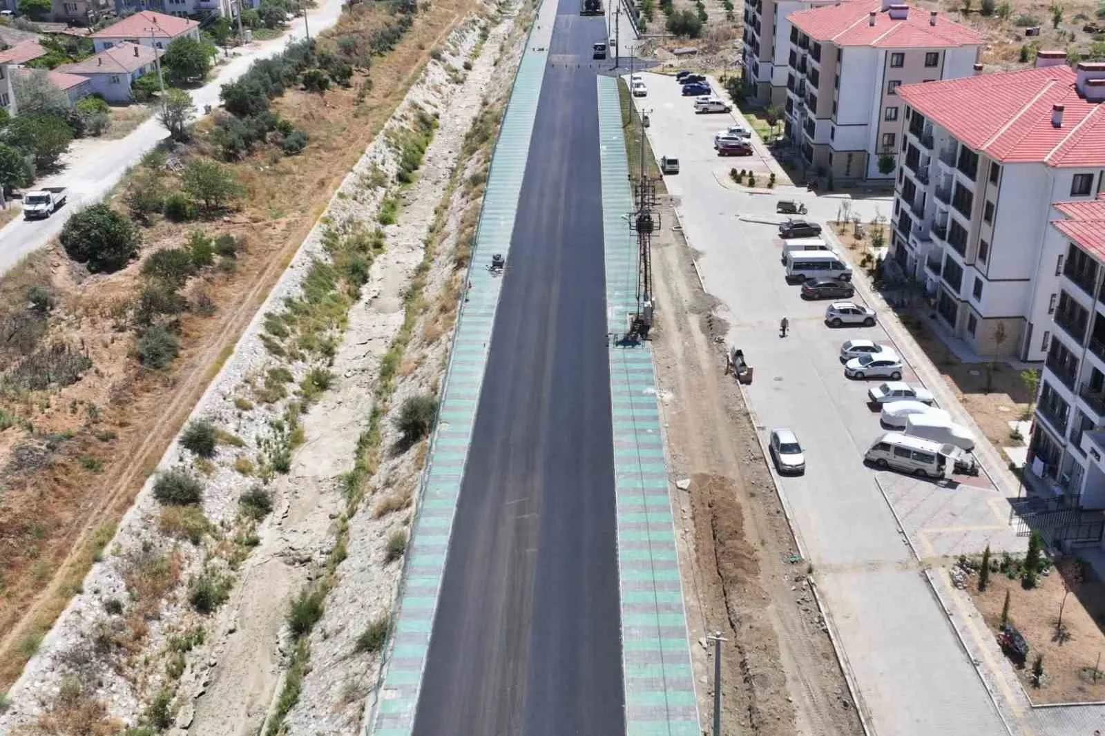 Köprübaşı’nda asfalt hasreti bitti: İlçe merkezi modern bir kimliğe bürünüyor