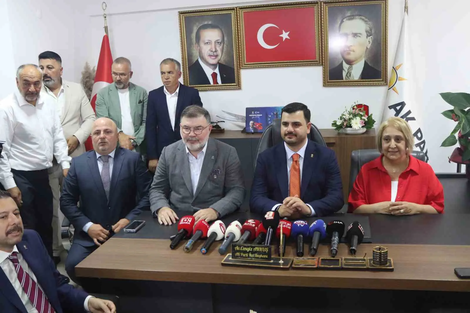 Menderes siyasetinde flaş iddia: AK Parti'ye geçmek için 1,5 yıl uğraştı