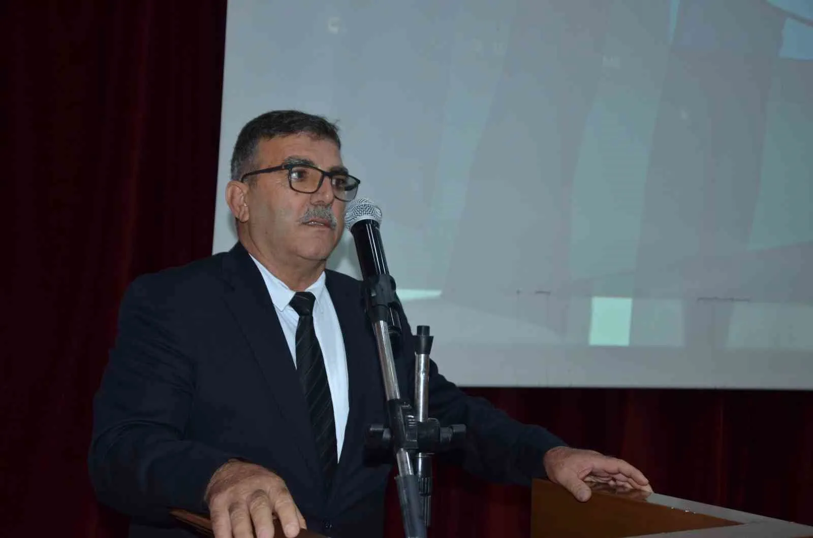 Kırkağaç MHP’de güven tazeleyen isim belli oldu: Muammer Aydın dönemi resmen başladı
