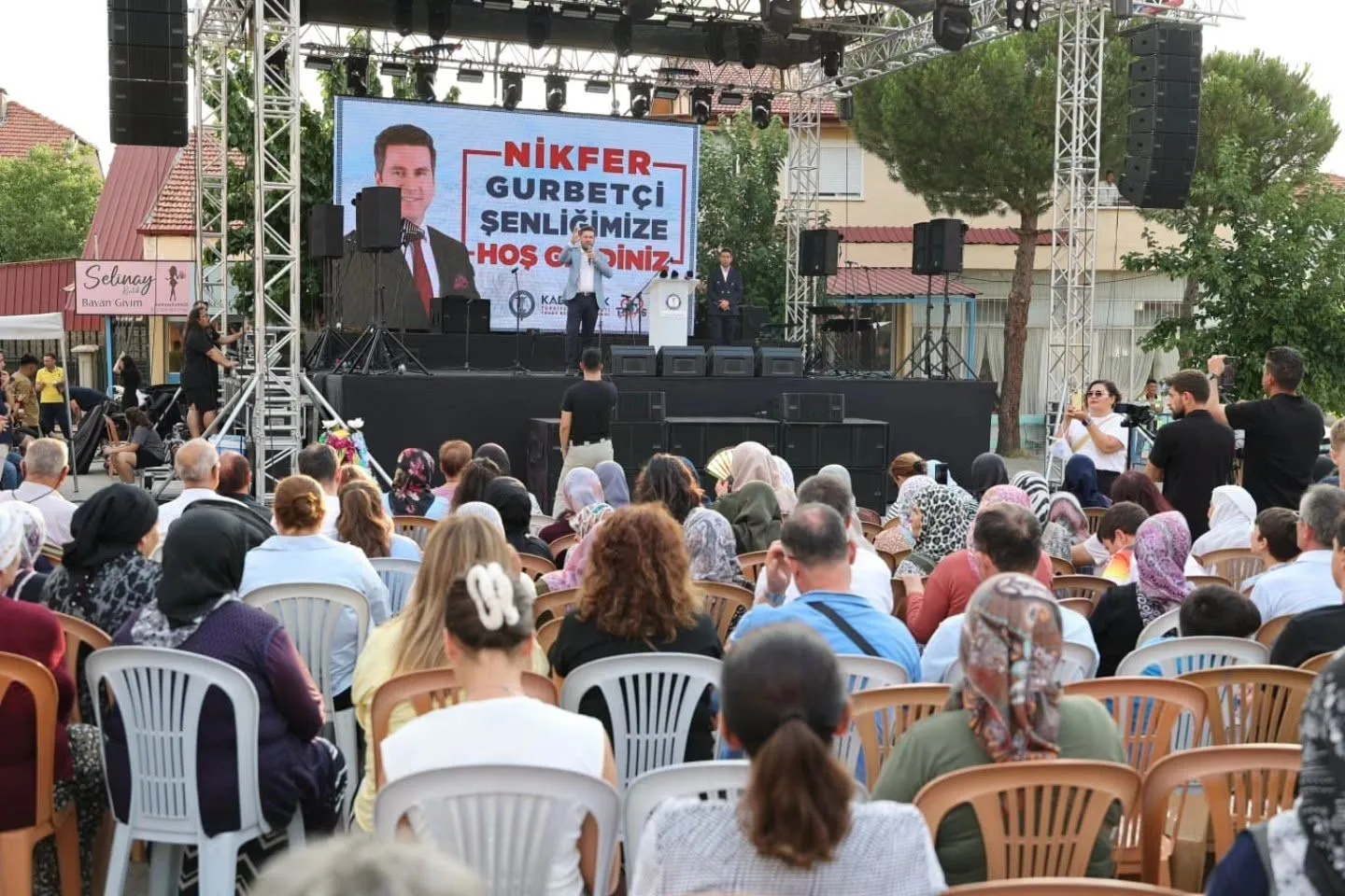 Nikfer’de sıla hasreti şenlik ateşiyle son buldu: Gurbetçiler kökleriyle kucaklaştı