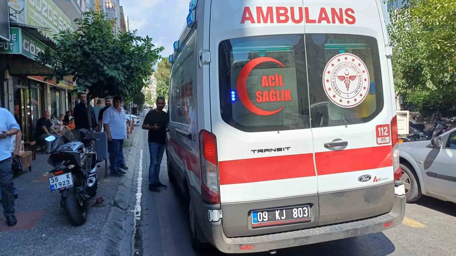Efeler'de vicdanlı komşu hayat kurtardı: Bodrum katındaki dramı fark etti