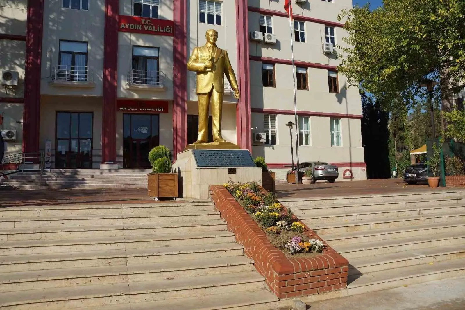 Aydın’da 3 Günlük Kritik Pencere: Valilikten Yangına Karşı Erken Uyarı ve Sıkı Tedbir Çağrısı