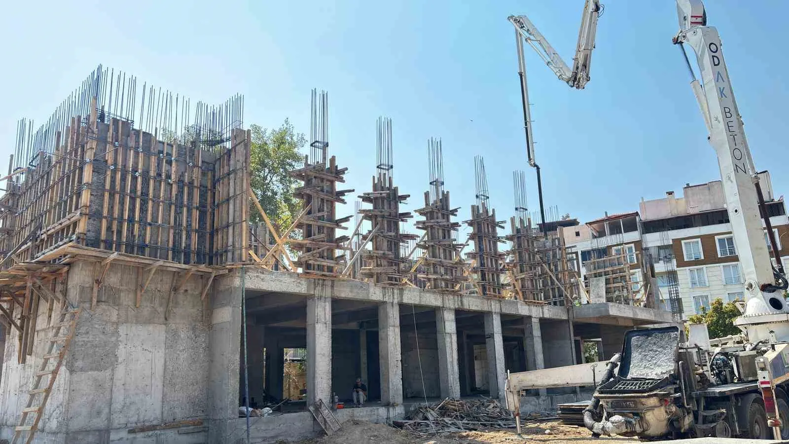 Manisa’nın eğitim geleceği şantiyelerde şekilleniyor: Uğurelli'den kritik denetim