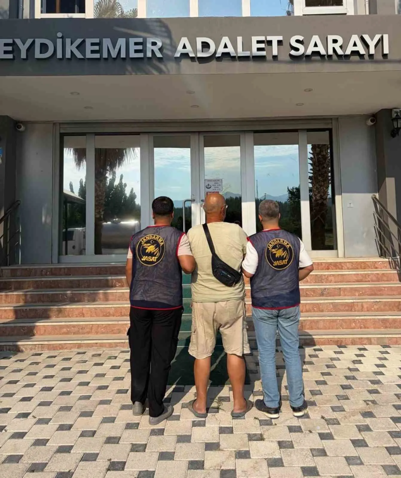 Muğla’da Jandarmadan Bir Haftalık Dev Operasyon: 58 Aranan Şahıs Yakalandı, 24’ü Cezaevinde