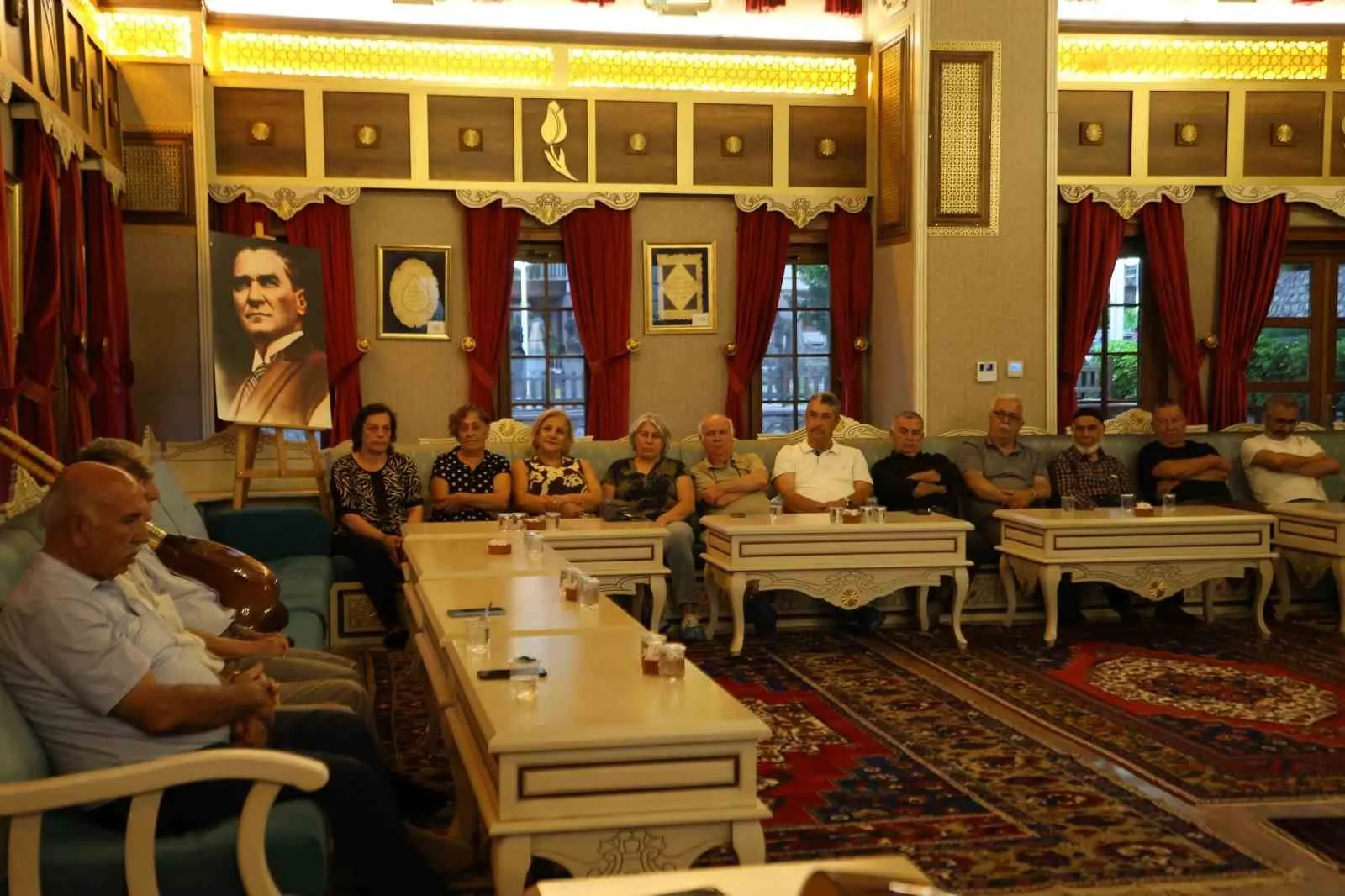 Ozanların nefesi Yunusemre’de hayat buldu: Geleneksel atışmalar büyüledi