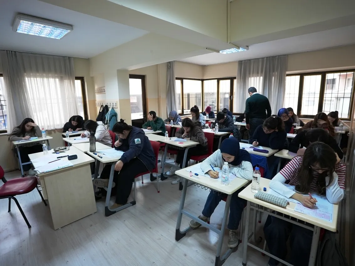 Denizli'de Ücretsiz Eğitimde Gurur Tablosu: 104 Gençten 63'ü Üniversiteli Oldu