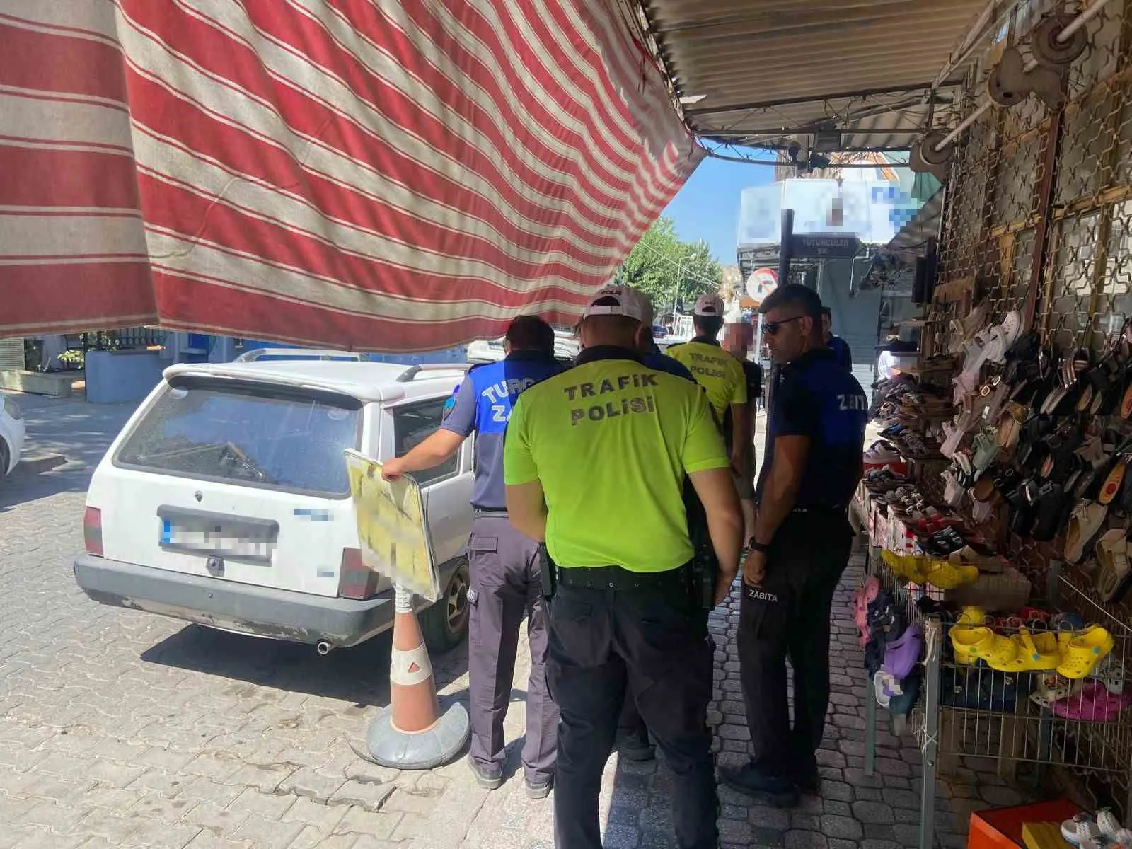 Turgutlu'da yaya öncelikli denetim mesaisi: Kaldırımlar yayalara kalacak