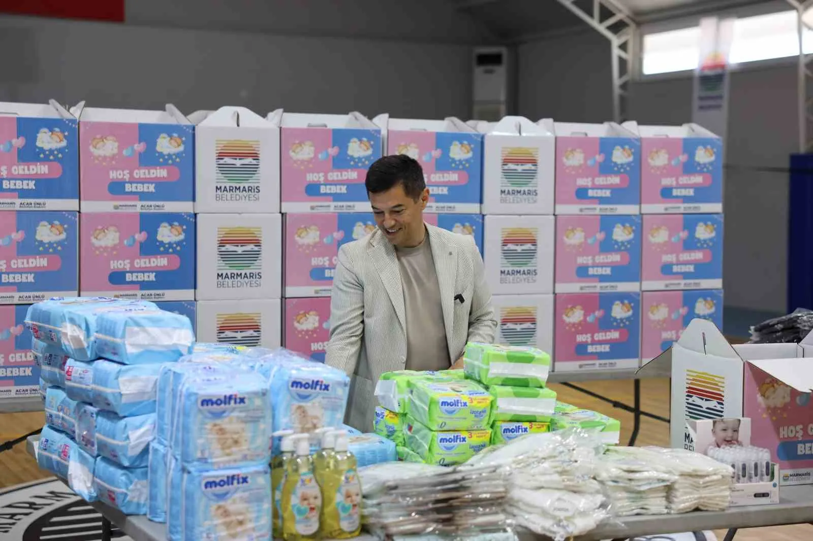 Marmaris’te yeni doğan bebeklere belediyeden hoş geldin hediyesi