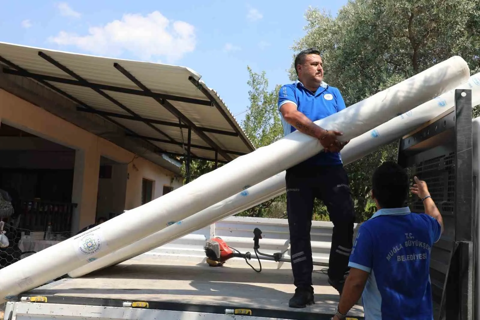 Köyceğiz’de sele teslim olmayan çiftçiye Büyükşehir’den tam destek: Sera yeniden kuruluyor