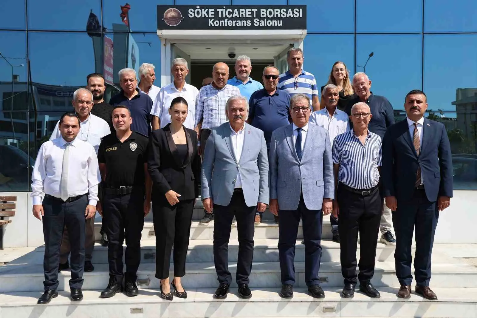 Söke'de incir üreticisi için sezon startı: İlk hasat borsa çatısı altında değerlendi