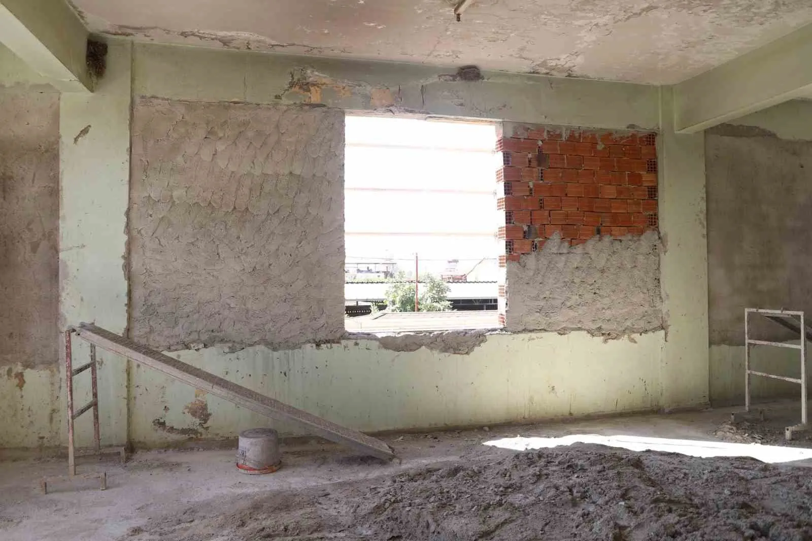 Sevindikli’de Tarihi Köy Konağı Yeniden Hayat Buluyor