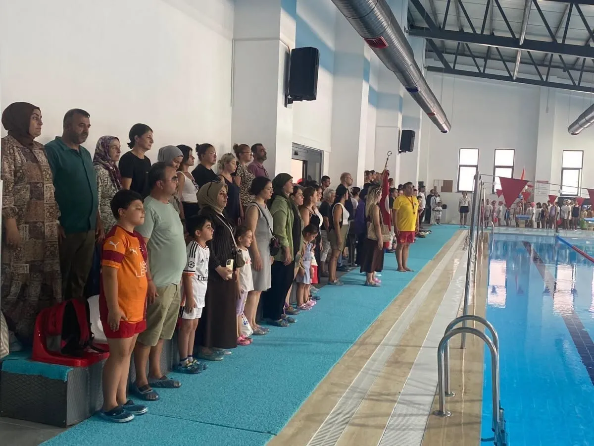 Söke’de kulaçlar başarıya atıldı: 160 öğrenci sertifikasına kavuştu