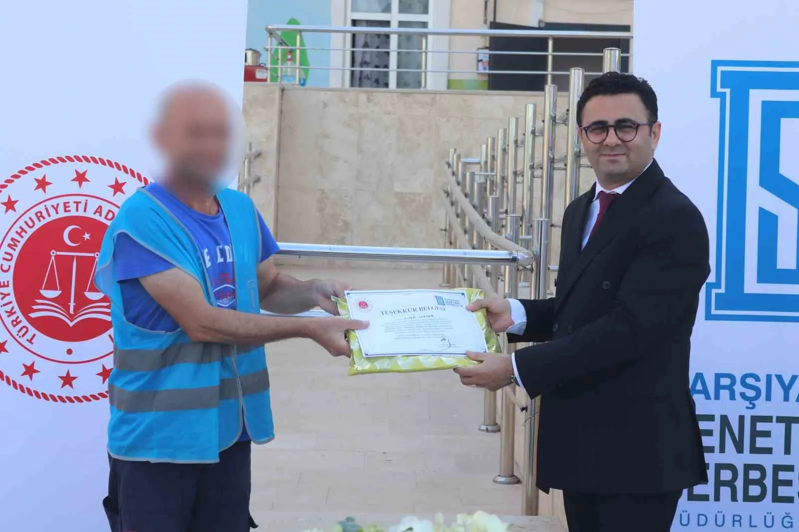Toplumla Yeniden Buluşma: İzmir'de 50 Yükümlü, 11 Okulu Yeni Döneme Tertemiz Hazırladı