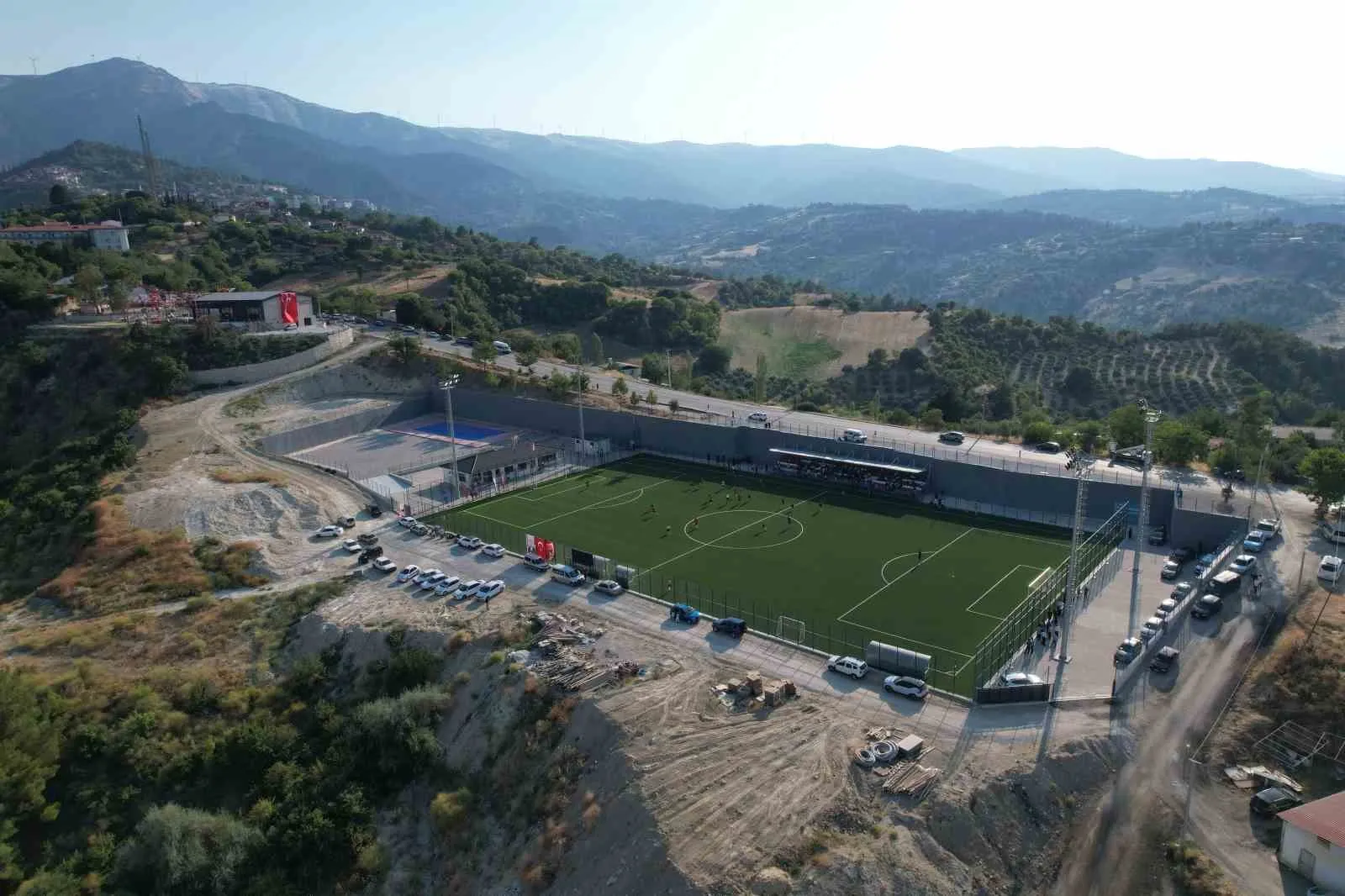 Babadağ’da spor ve sosyal yaşam yeni merkezinde buluştu