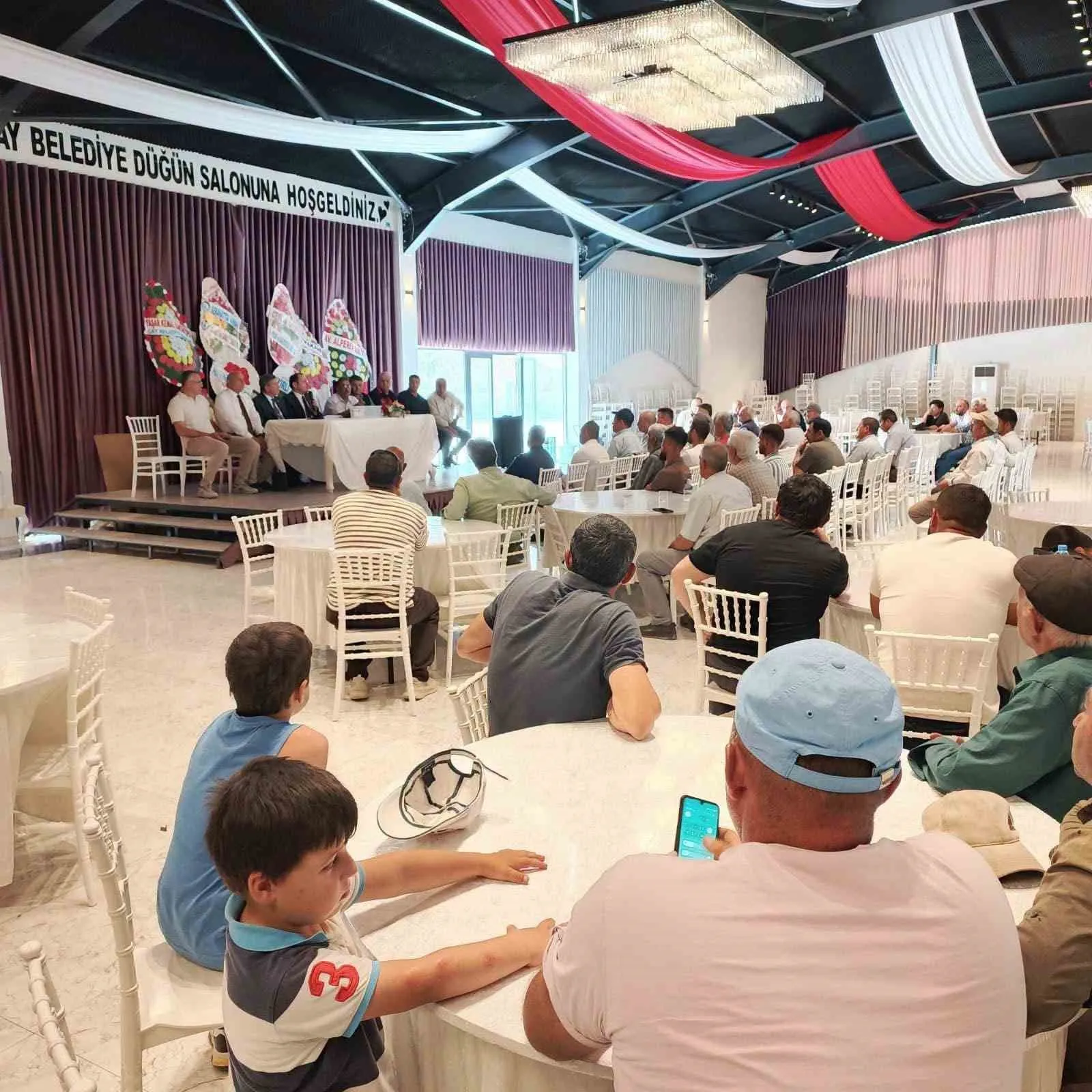 Çay'da hayvancılık seferberliği: Küçükbaş üreticileri için kura heyecanı yaşandı