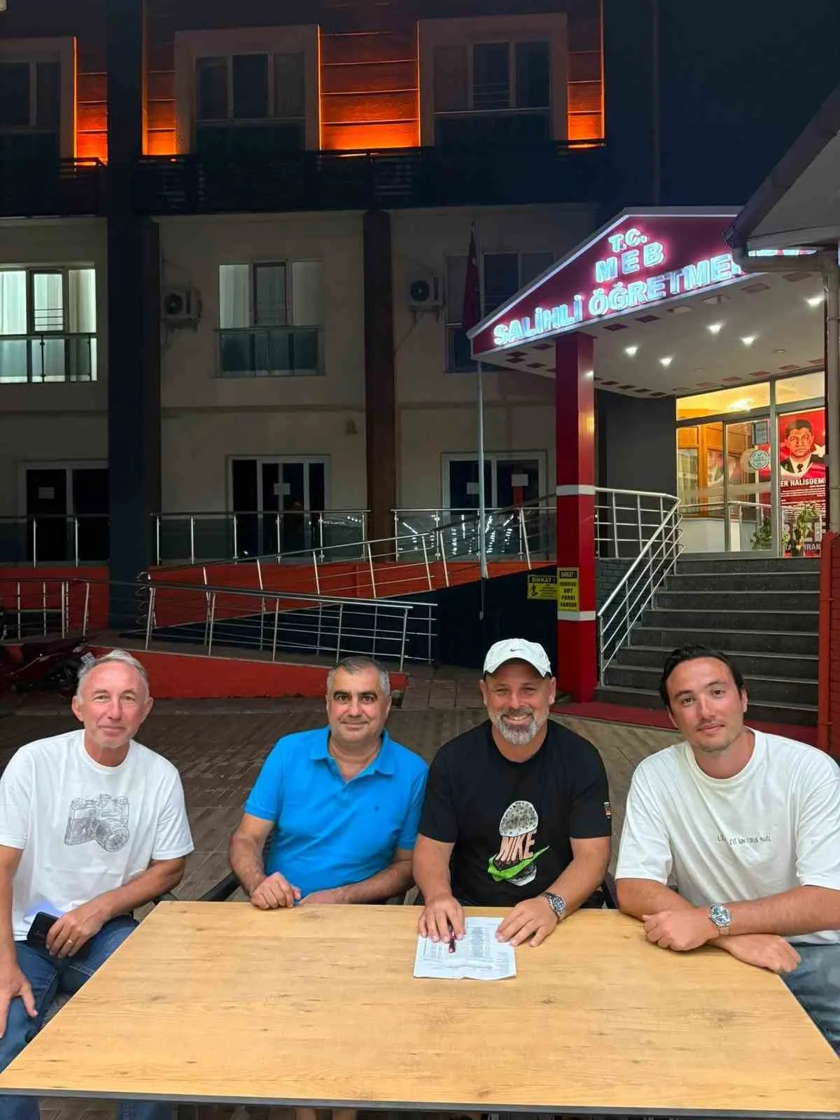 Salihli’de heyecan dorukta: Yeşil-beyazlıların yeni dümeni tecrübeli isme emanet