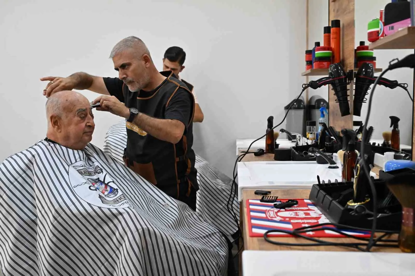 Emeklilerin yeni buluşma noktası: Bakım hizmetleri artık çok daha hesaplı