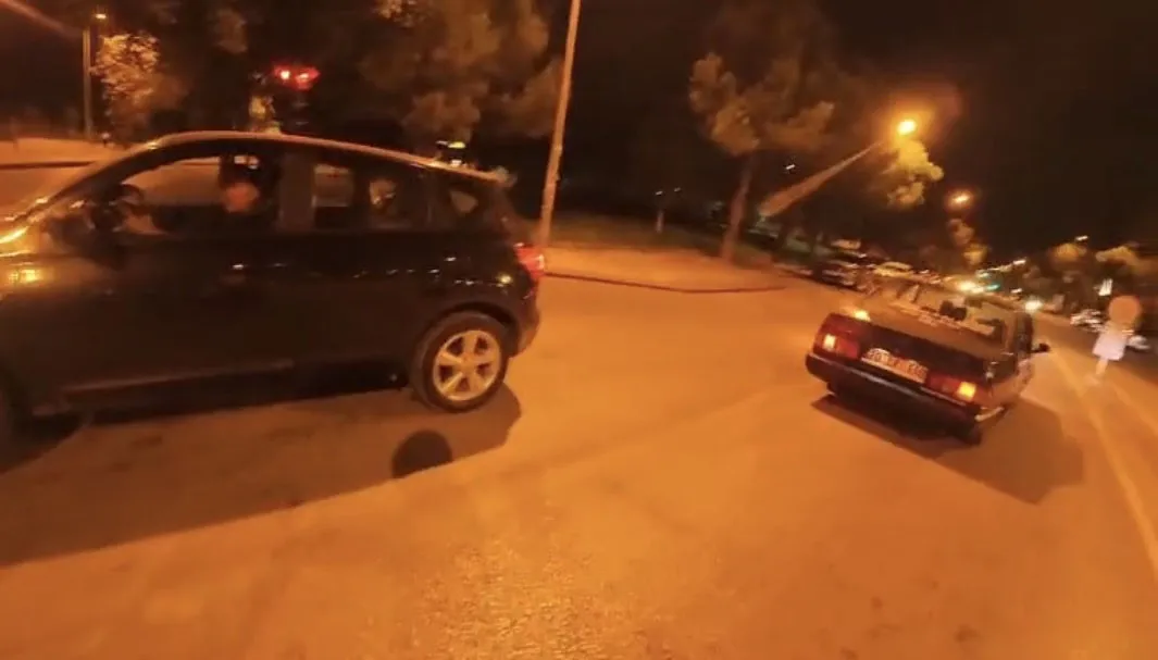Denizli'de Kural Tanımaz Sürücüye Ters Şerit Tepkisi: O Anlar Kamerada