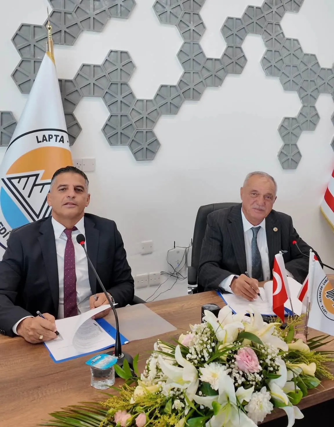 Ege’den Akdeniz’e Uzanan Kardeşlik: Sultanhisar ile Laç Artık Resmi Olarak Kardeş Şehir