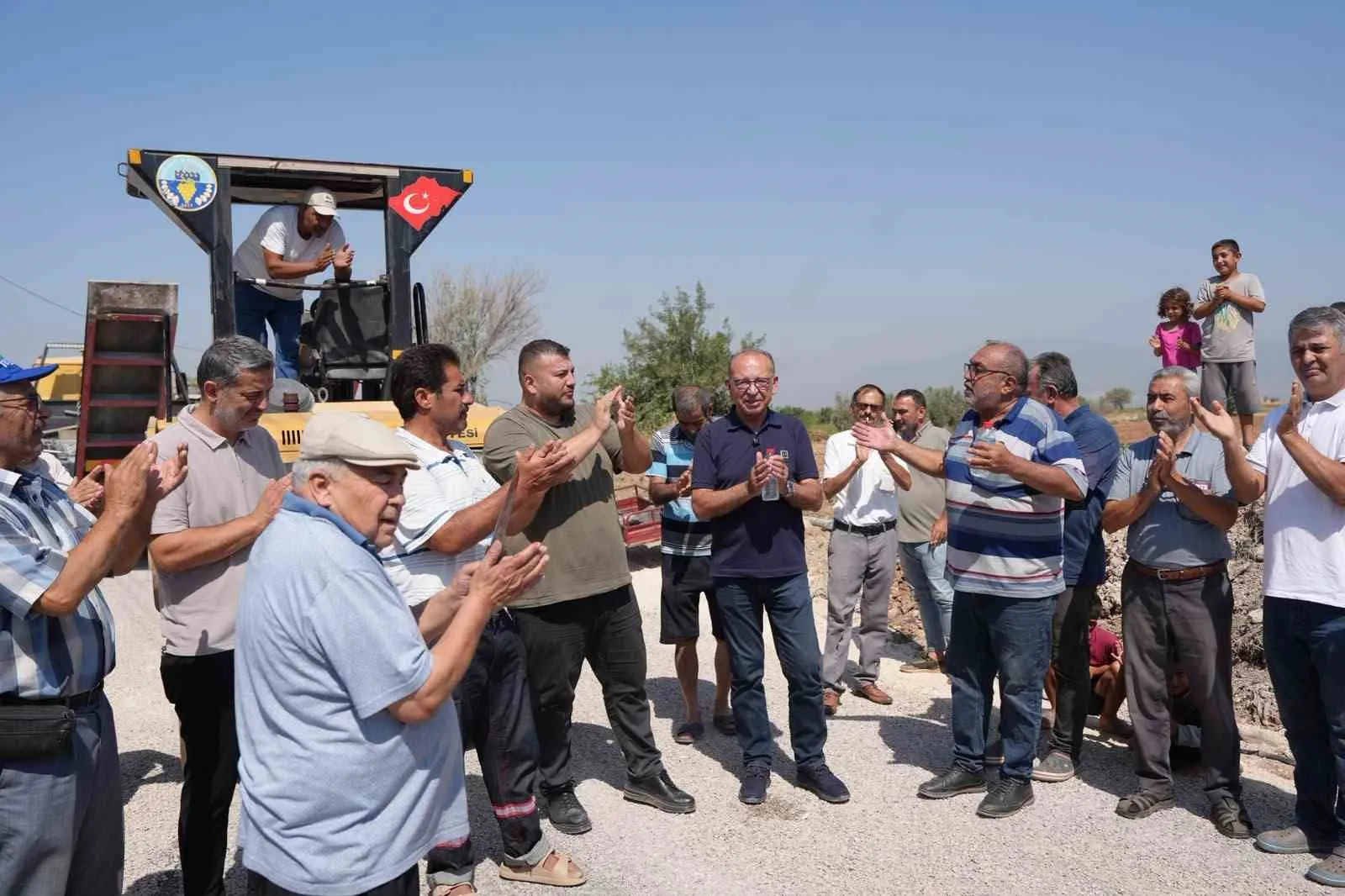 Turgutlu’da Yol Seferberliği Sürüyor: Başkan Akın Sahada İnceledi