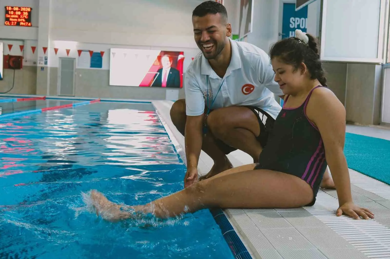 Havuzun derinliklerinde özgüven tazelediler: Aydın'da sporun birleştirici gücü