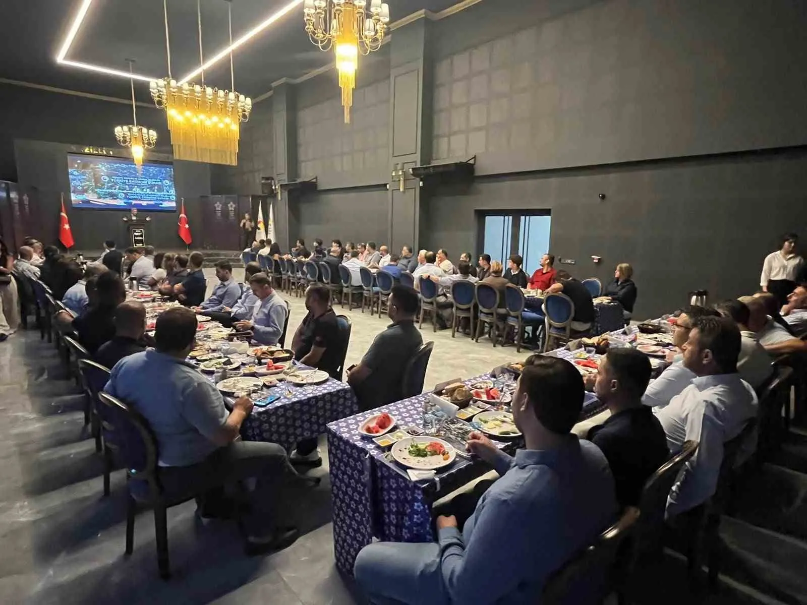 Nazilli iş dünyasında çözüm zirvesi: NTO yönetimi üyeleriyle buluştu