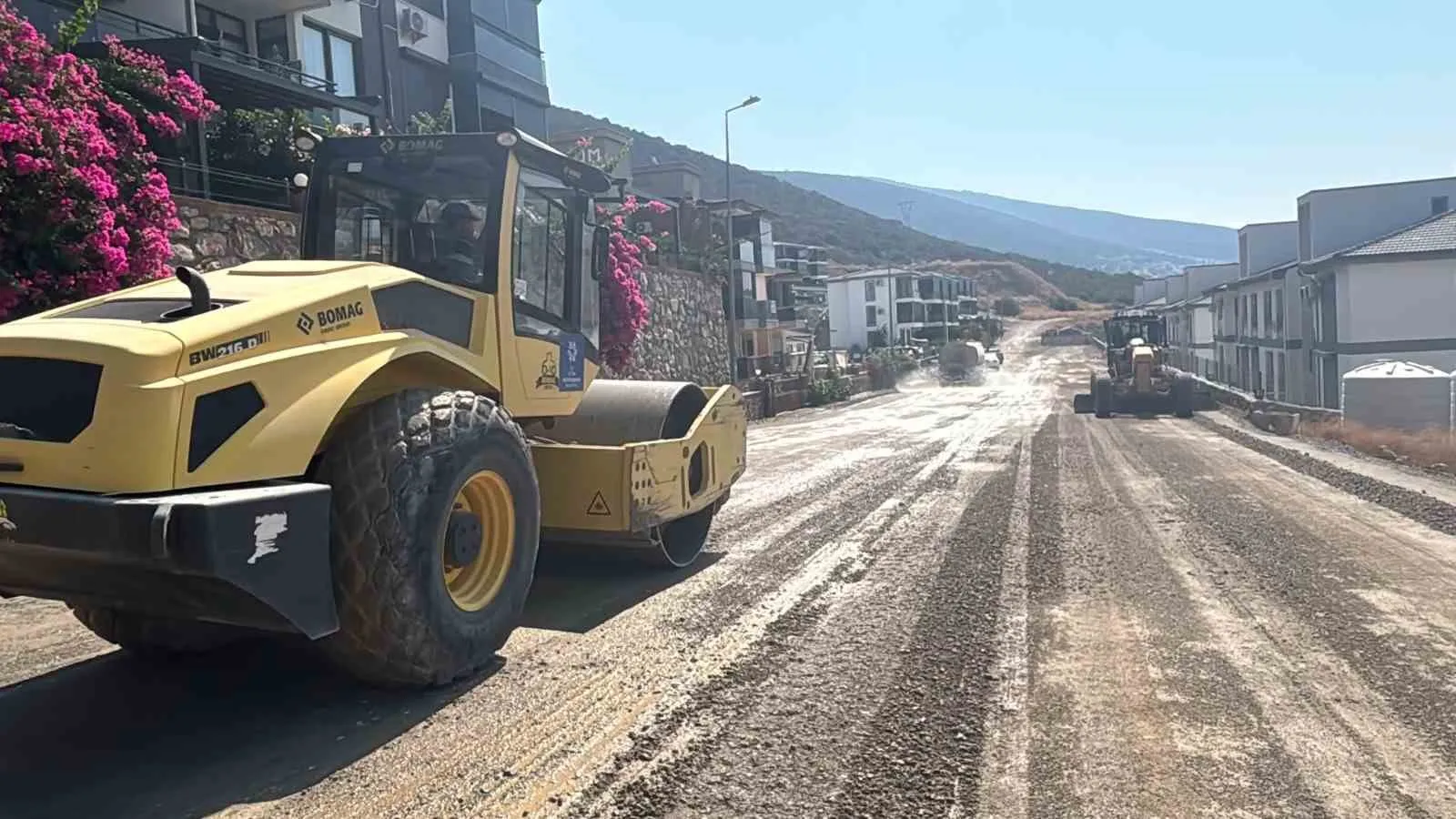 Aydın’ın dört bir yanında hummalı çalışma: 17 ilçede ulaşım ağı yenileniyor