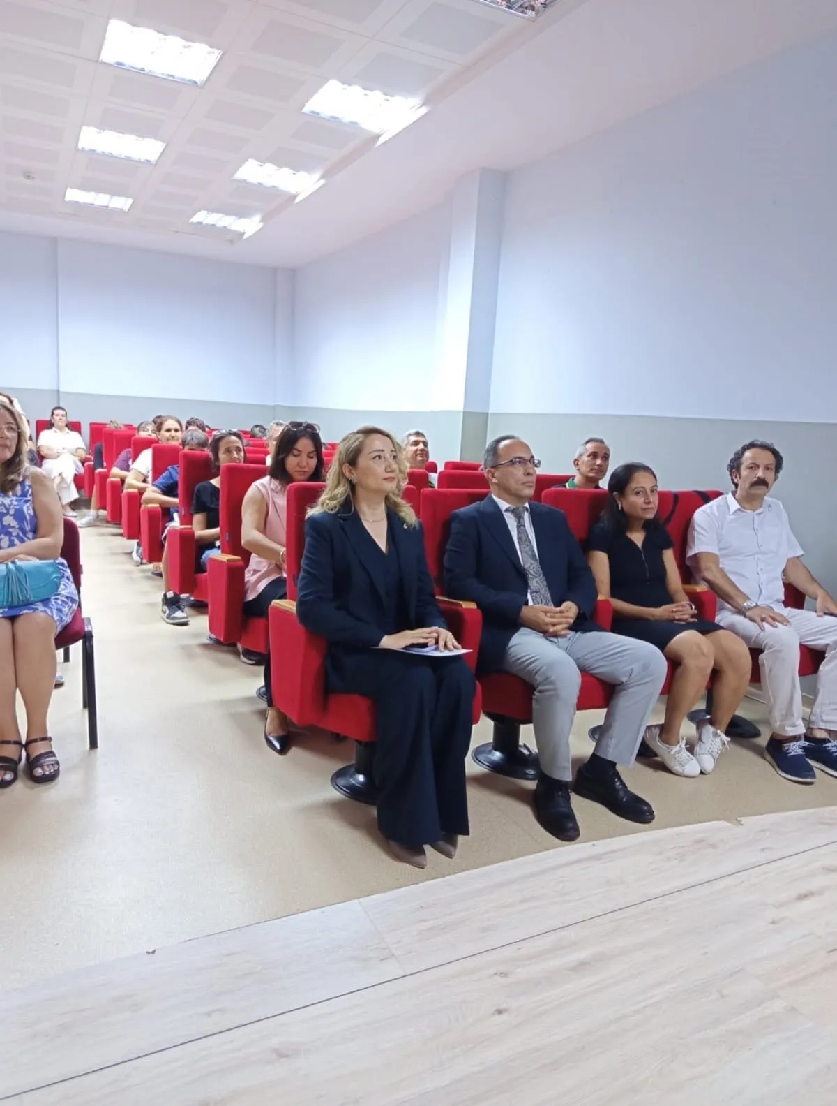 Efeler’de Genç Kaşifler Sürdürülebilir Gelecek İçin Enerjiyi Keşfe Çıkıyor
