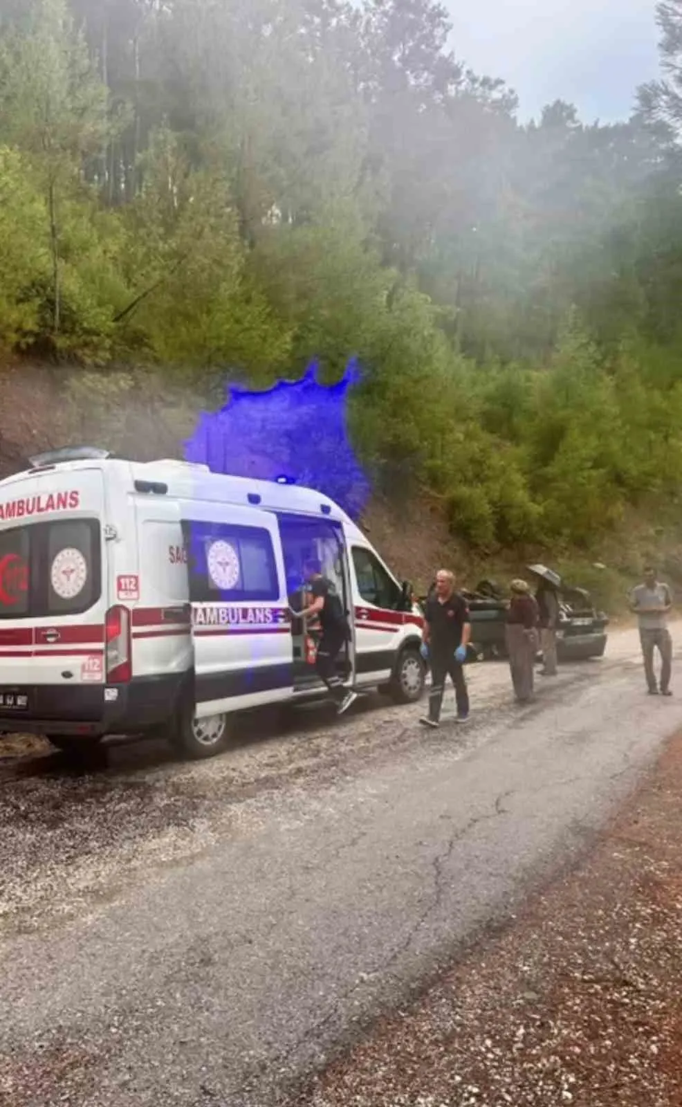 Denizli'de acı dolu kaza: Yağışlı yolda direksiyon hakimiyetini kaybeden baba hayatını kaybetti