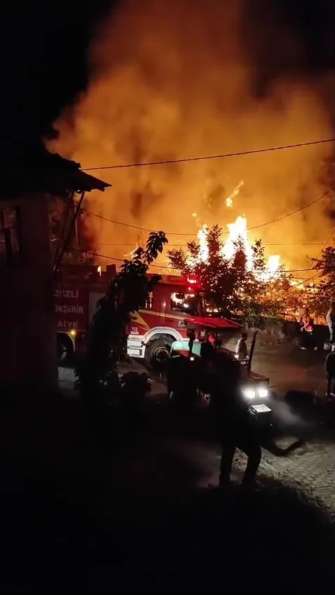Denizli'de gece yarısı dehşeti: Baba ve oğlunun yuvaları küle döndü