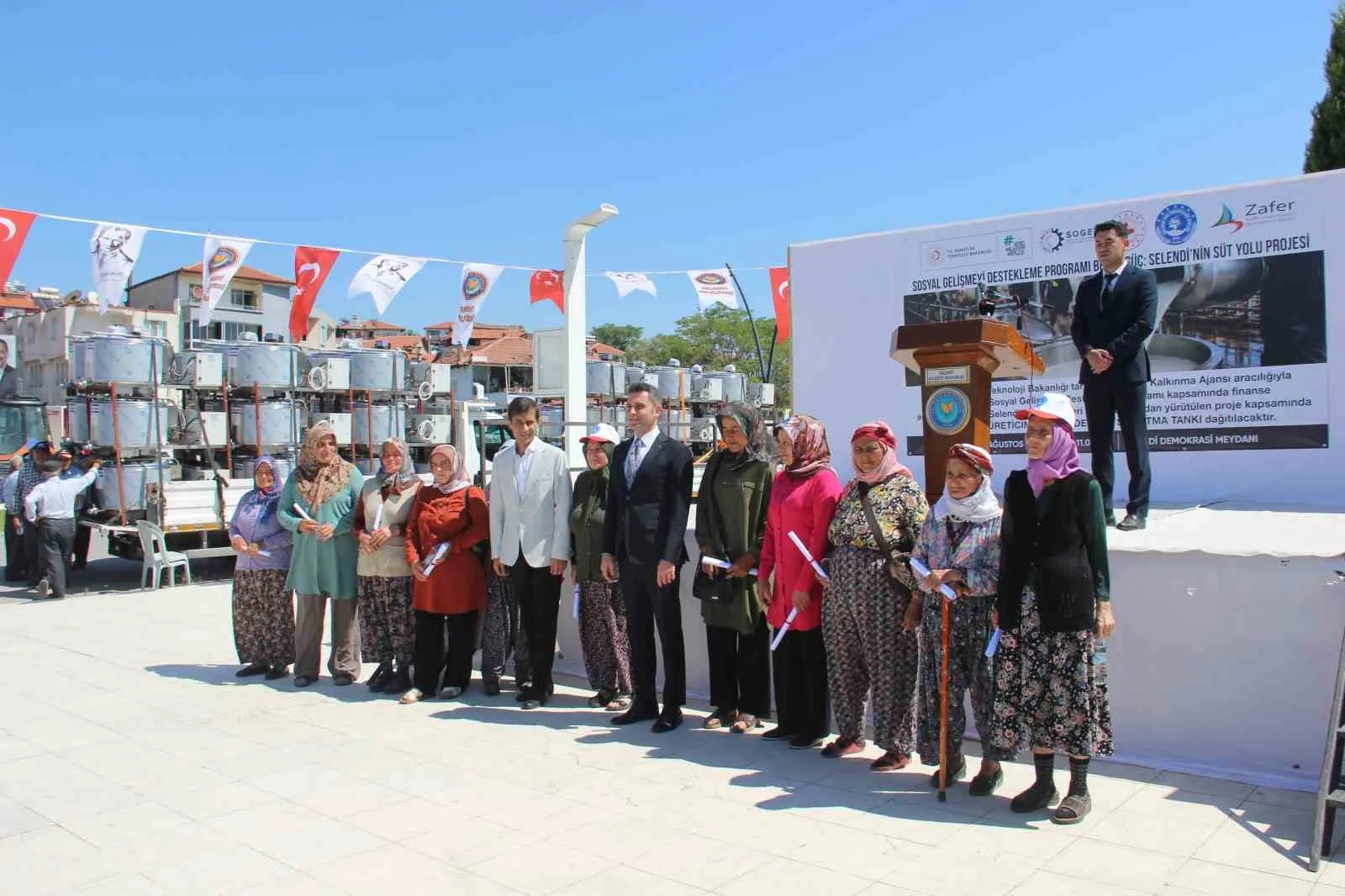 Selendi’nin sütü kadınların elinde değerleniyor: 113 üreticiye modern teknoloji desteği