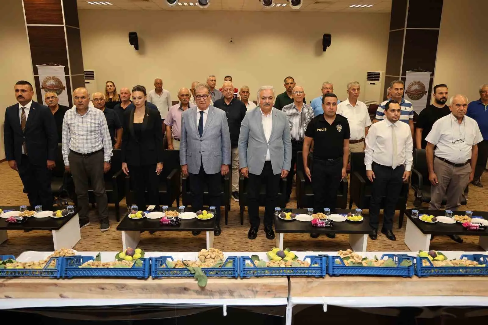 Söke'de incir üreticisi için sezon startı: İlk hasat borsa çatısı altında değerlendi