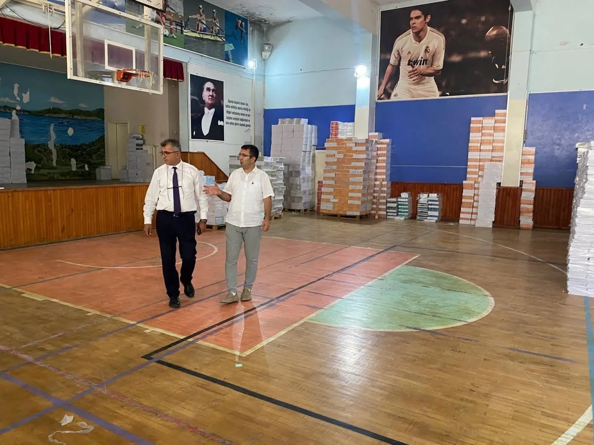 Söke'de eğitim maratonu başladı: Ücretsiz kitaplar raflara diziliyor