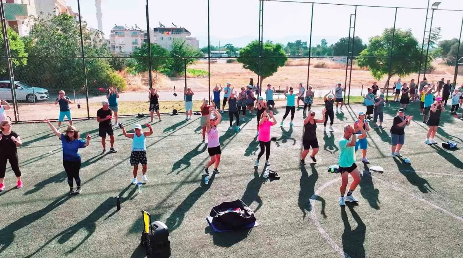Didim’de sabah sporu rüzgarı: Belediye dört noktada harekete geçirdi